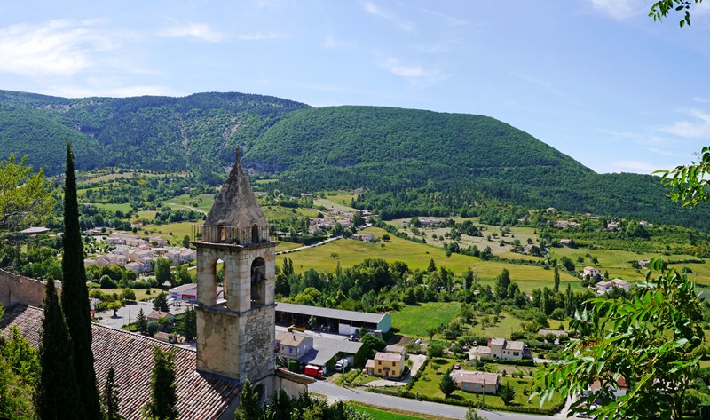 panorama vue collines montagnes de Beaujolais croix rochefort
